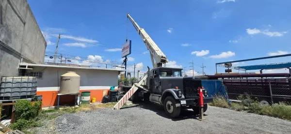 Grúa Peterbilt · National Serie 900